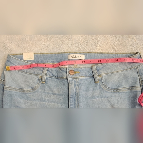 AP Blue By Aphrodite Women's High Waisted Distressed Jeans XL NWT - Picture 11 of 11